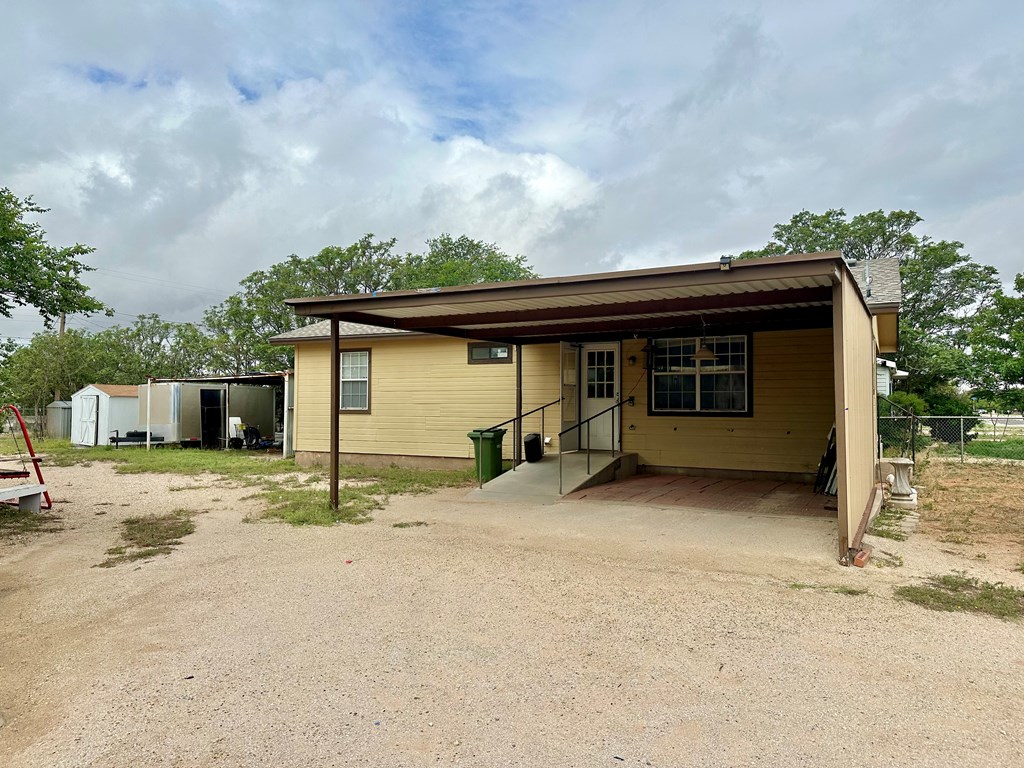 207 SW Ave I, Seminole, Texas image 14