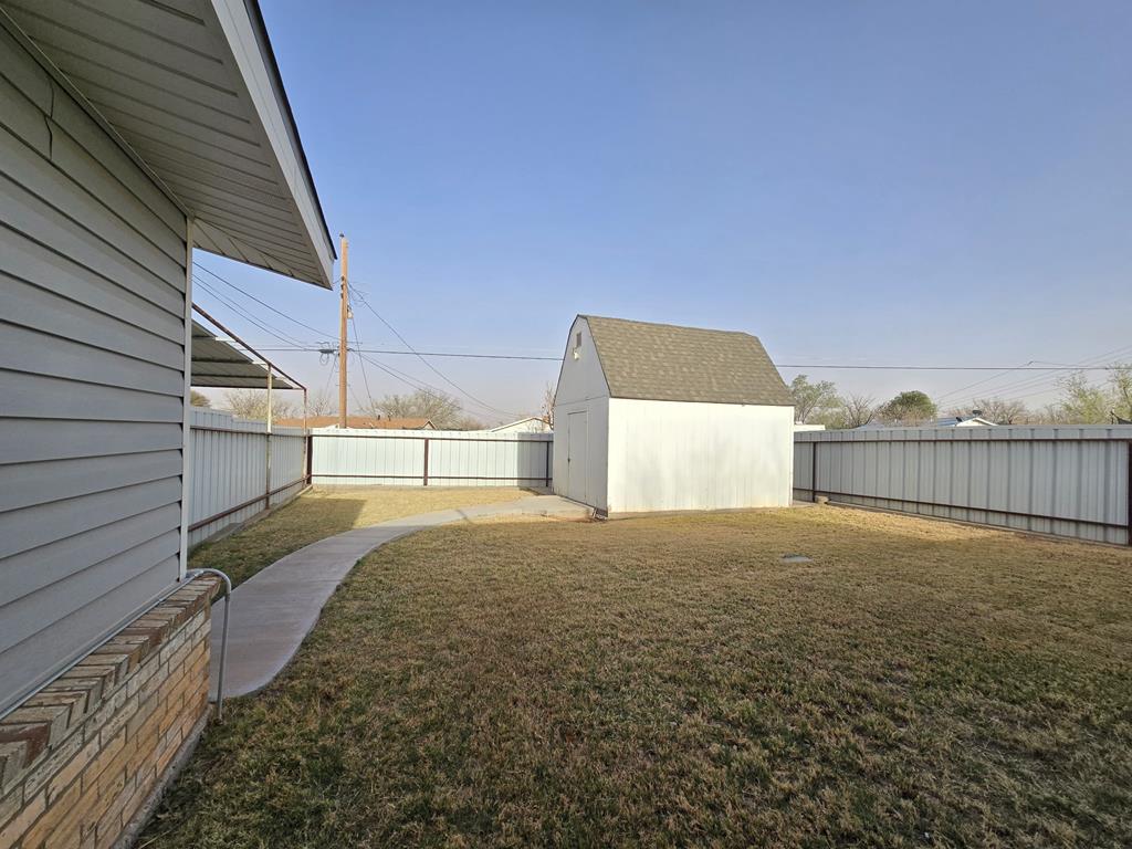 405 SW 9th St, Andrews, Texas image 12
