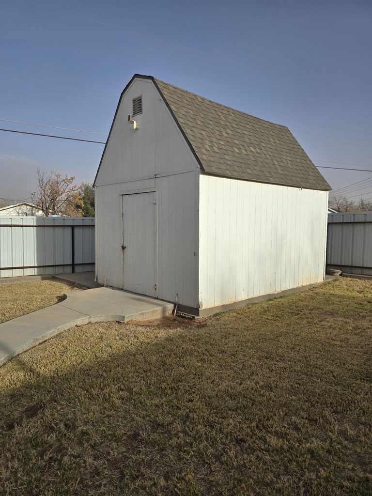 405 SW 9th St, Andrews, Texas image 13
