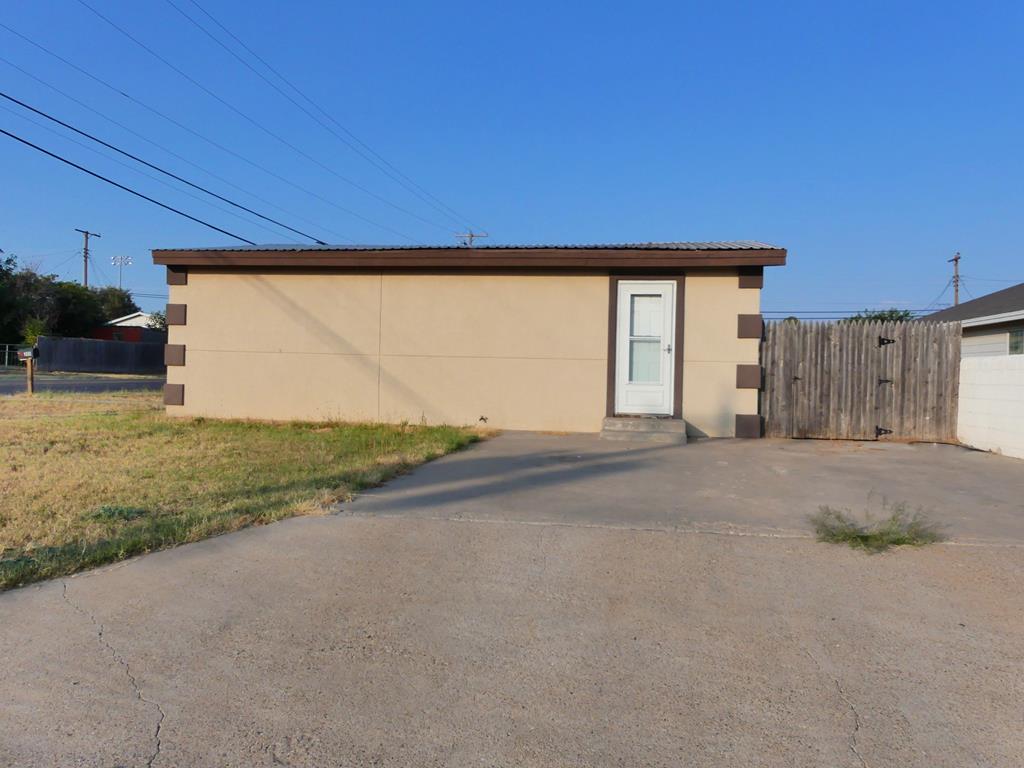 200 SW Ave E, Andrews, Texas image 18