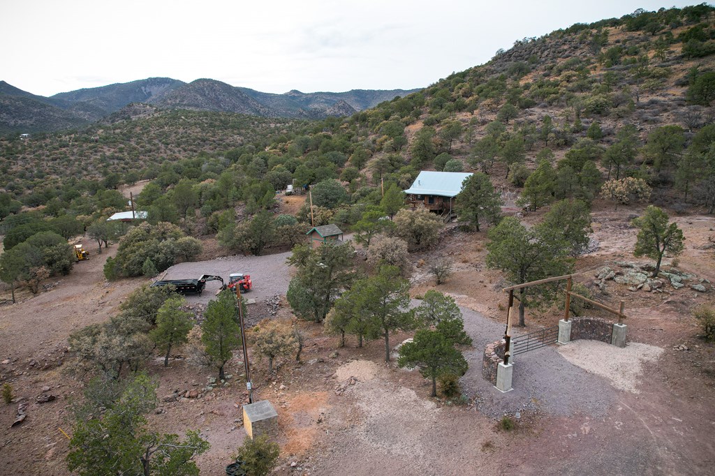 107 Comanche Crest, Fort Davis, Texas image 2