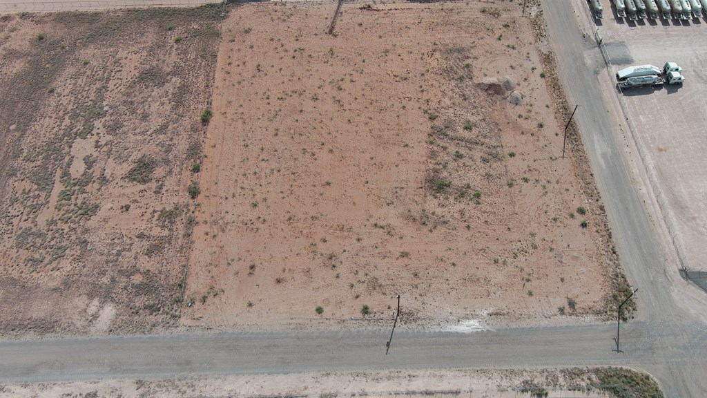 1002 N 13th St, Alpine, Texas image 8