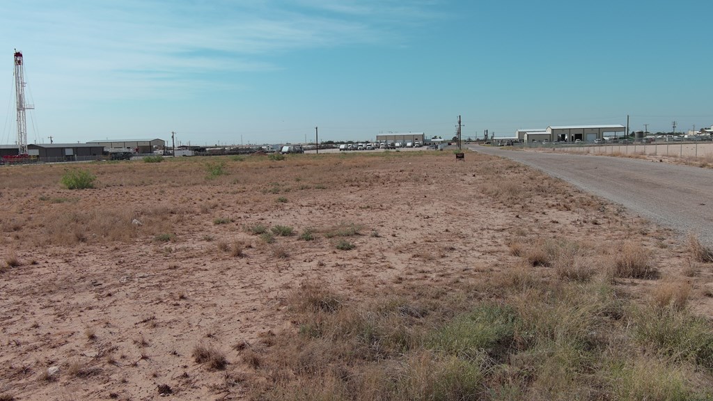 1002 N 13th St, Alpine, Texas image 3