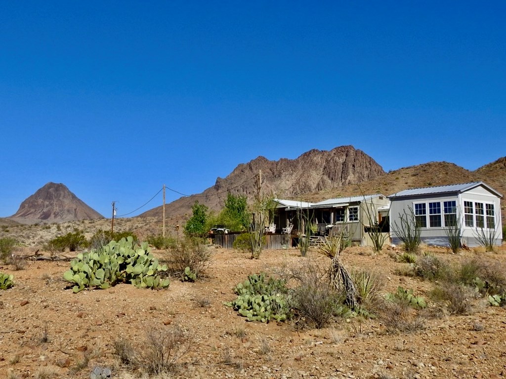 1005 Harold Wynne Road, Terlingua, Texas image 5