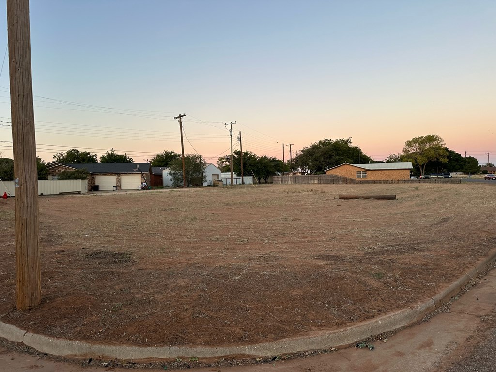 NE 26th St, Lamesa, Texas image 4