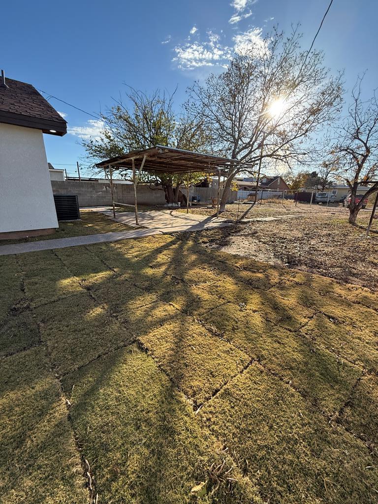 1104 S Mary St, Crane, Texas image 9