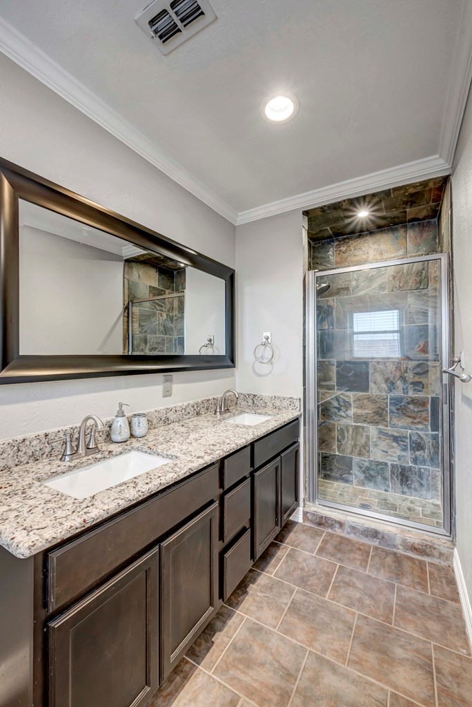 1002 Boyd Ave, Midland, Texas image 38