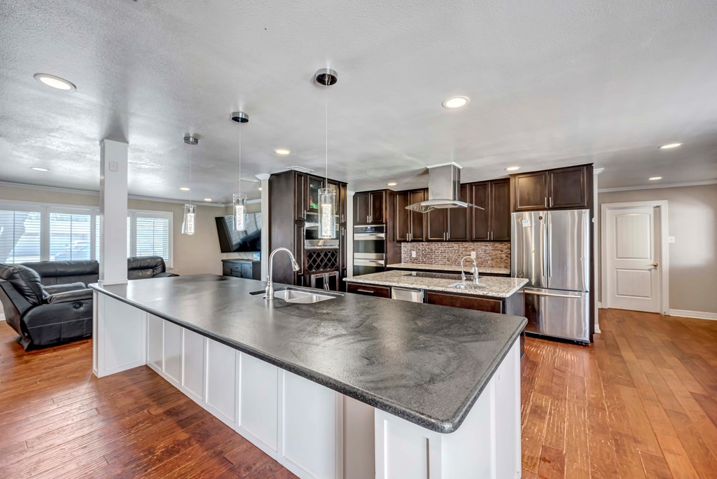 1002 Boyd Ave, Midland, Texas image 12