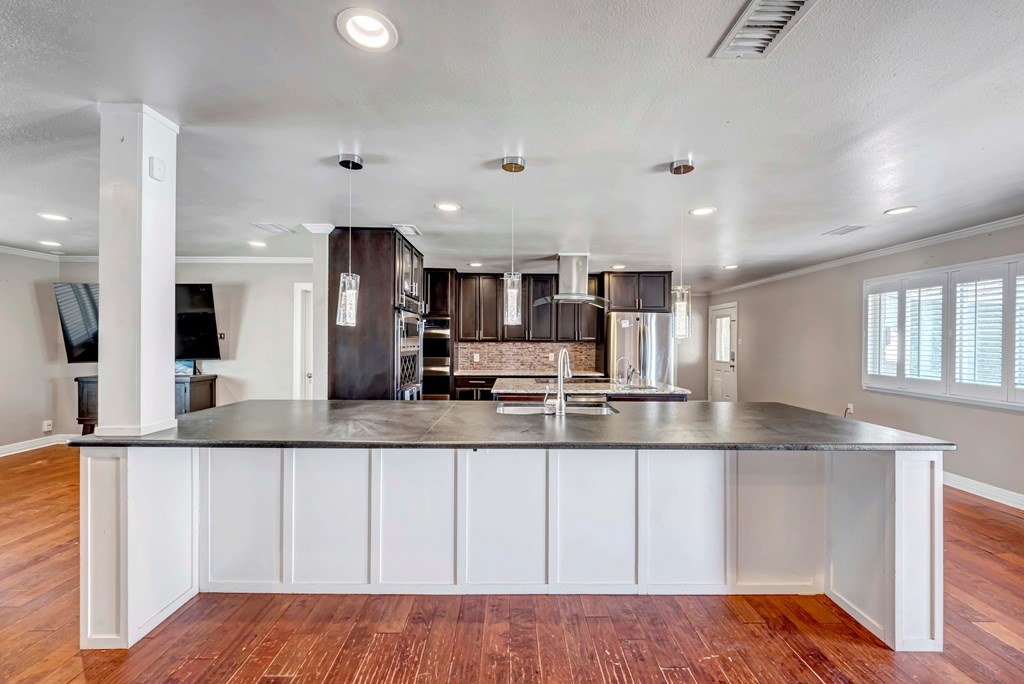 1002 Boyd Ave, Midland, Texas image 16