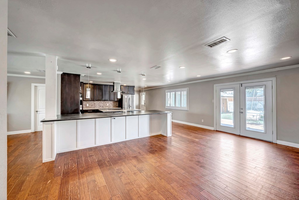 1002 Boyd Ave, Midland, Texas image 7