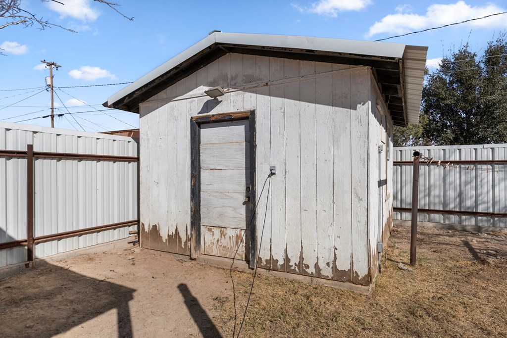 2012 S Alamo St, Pecos, Texas image 27