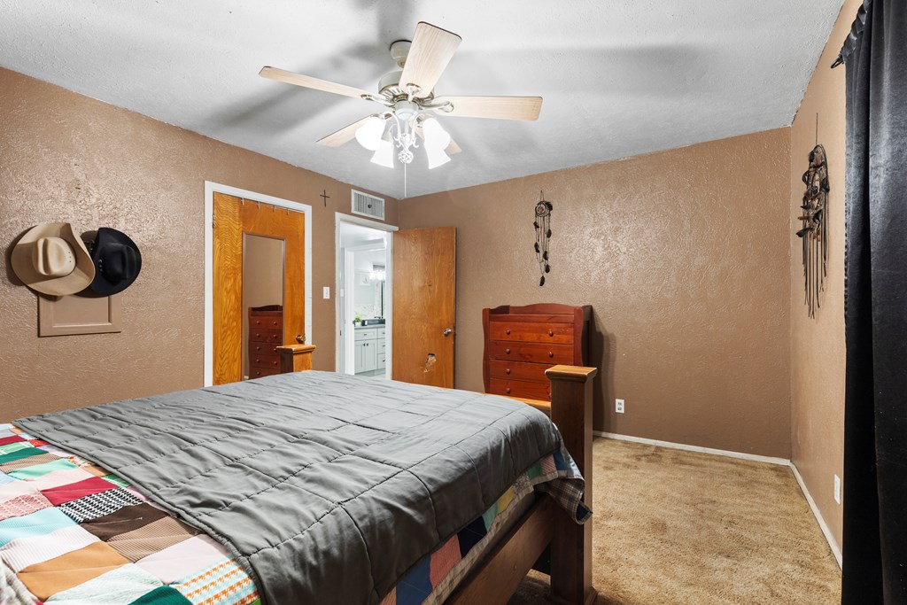 2012 S Alamo St, Pecos, Texas image 12