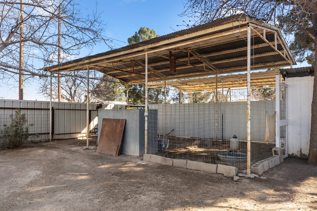 2012 S Alamo St, Pecos, Texas image 25