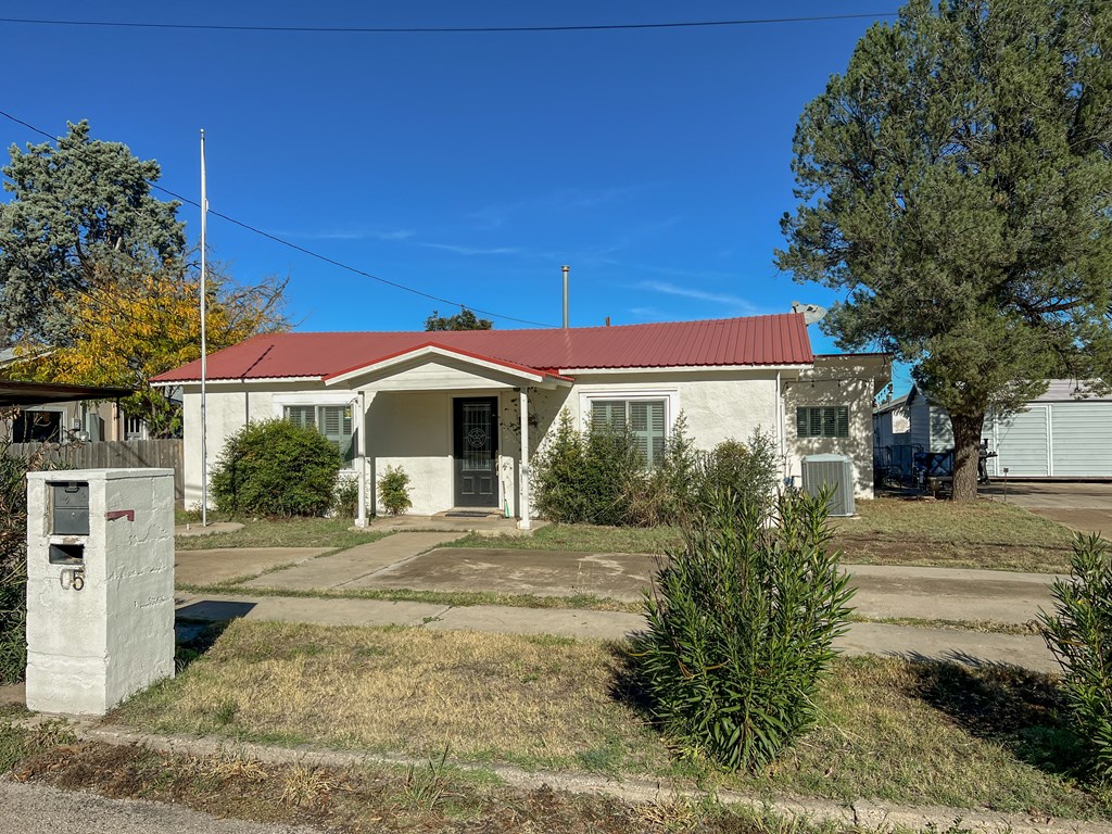 505 E Ave B Way, Alpine, Texas image 3