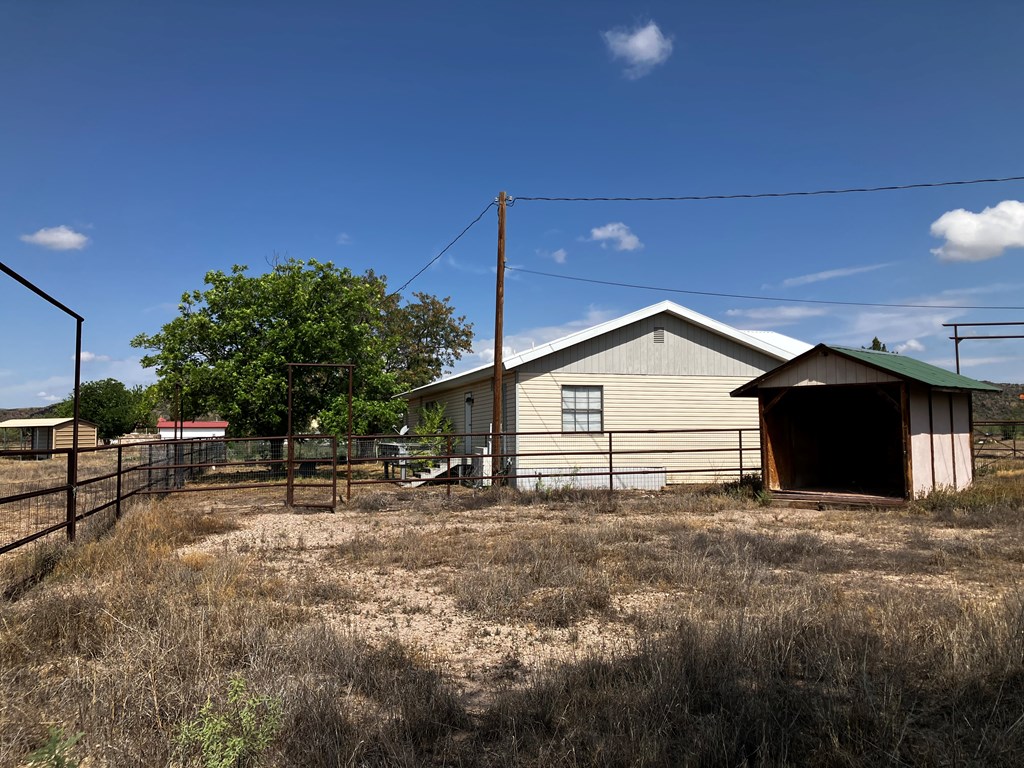 424 Cavalry Road, Fort Davis, New York image 32