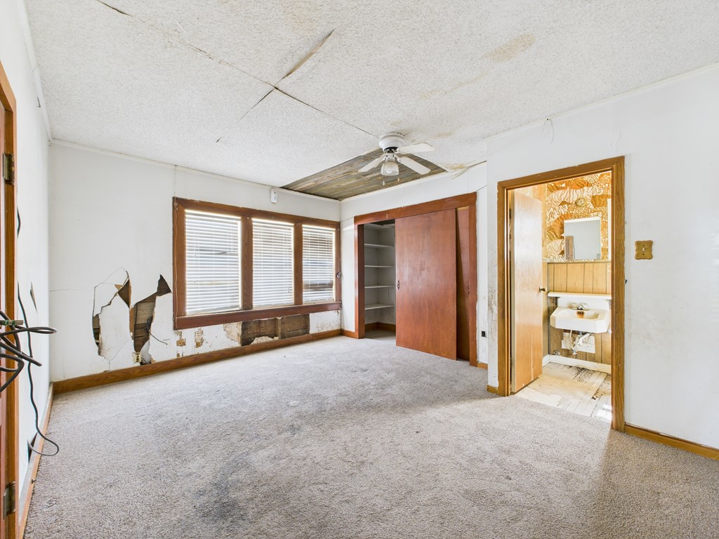 401 S Park St, Pecos, Texas image 10