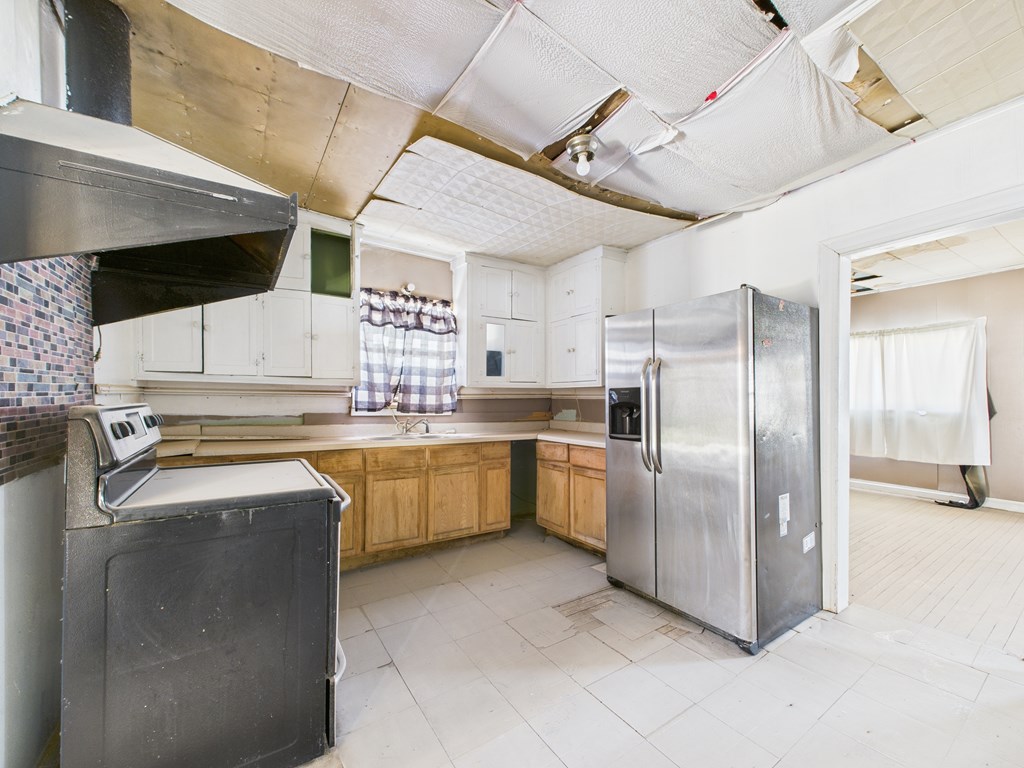 401 S Park St, Pecos, Texas image 4