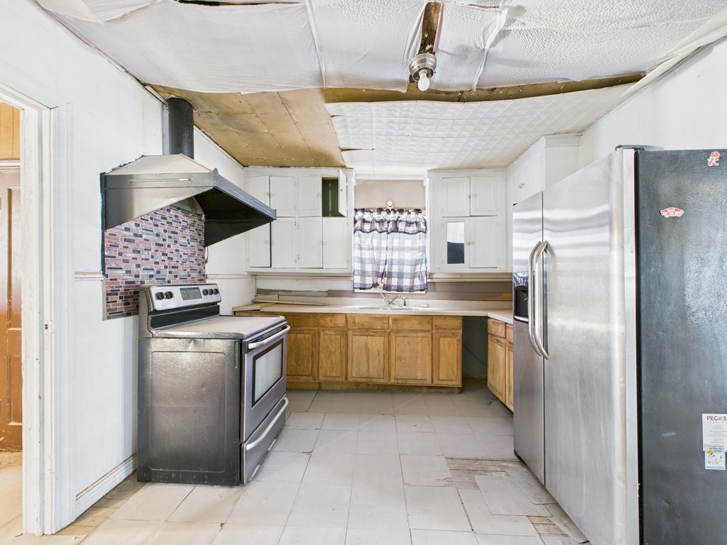 401 S Park St, Pecos, Texas image 5