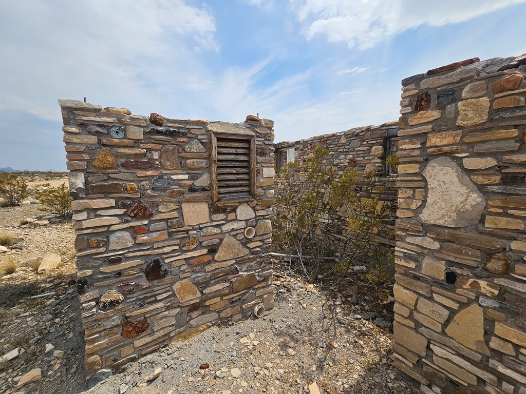 G116 Bad Bunny Rd, Terlingua, Texas image 17