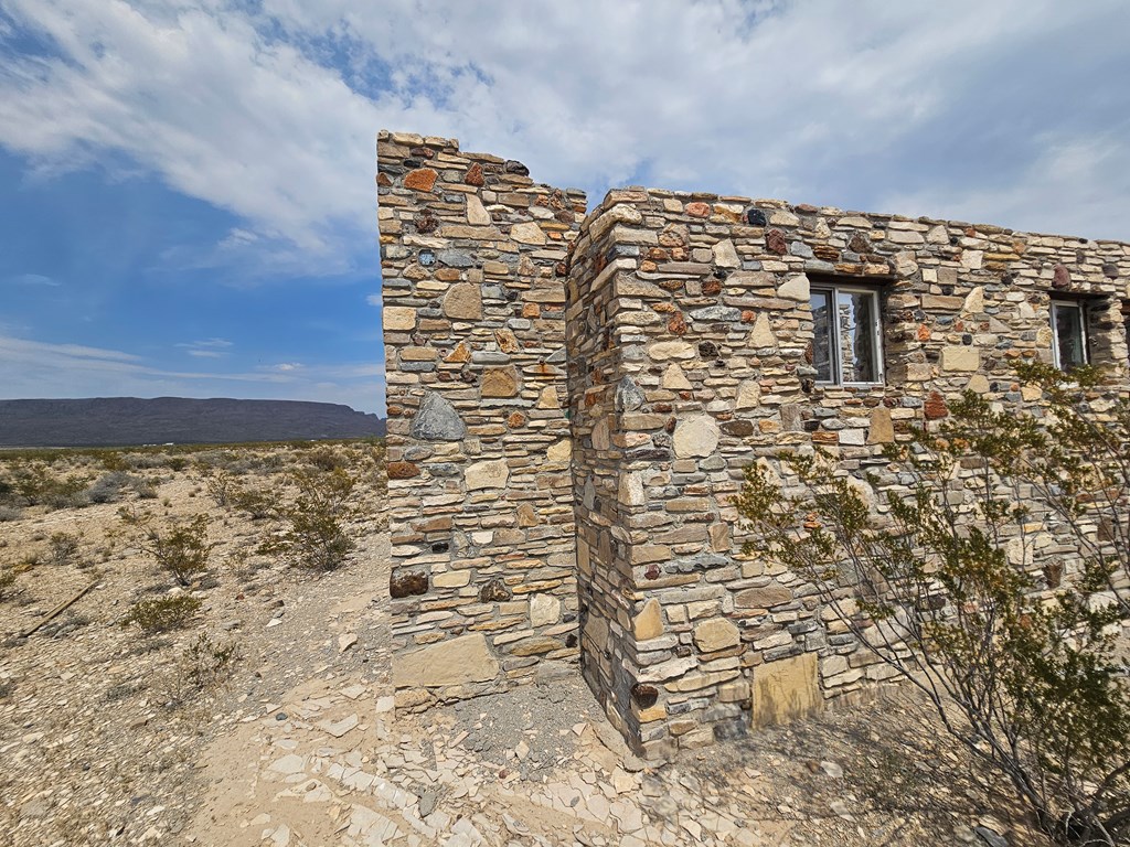 G116 Bad Bunny Rd, Terlingua, Texas image 21