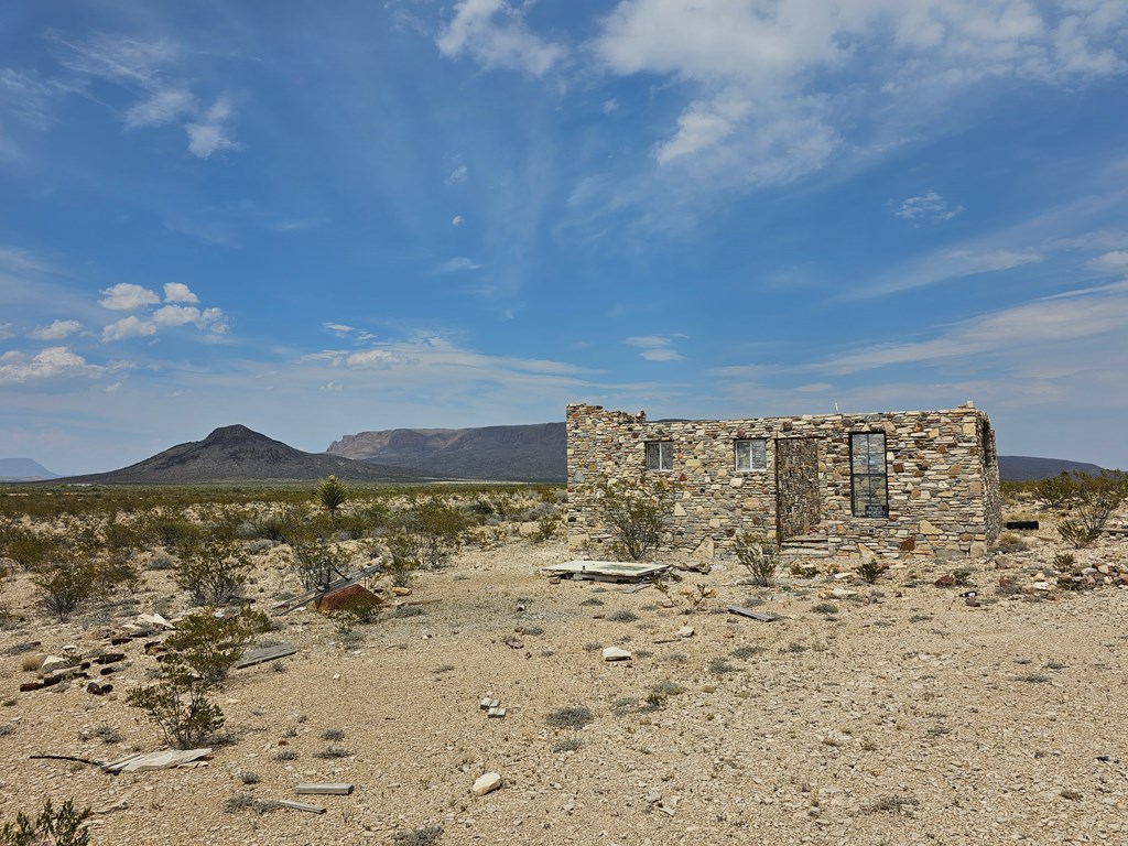 G116 Bad Bunny Rd, Terlingua, Texas image 28