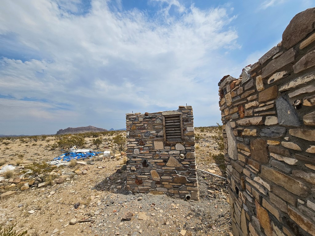 G116 Bad Bunny Rd, Terlingua, Texas image 18