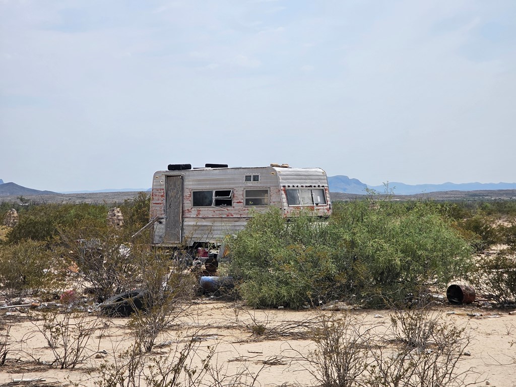 G116 Bad Bunny Rd, Terlingua, Texas image 36