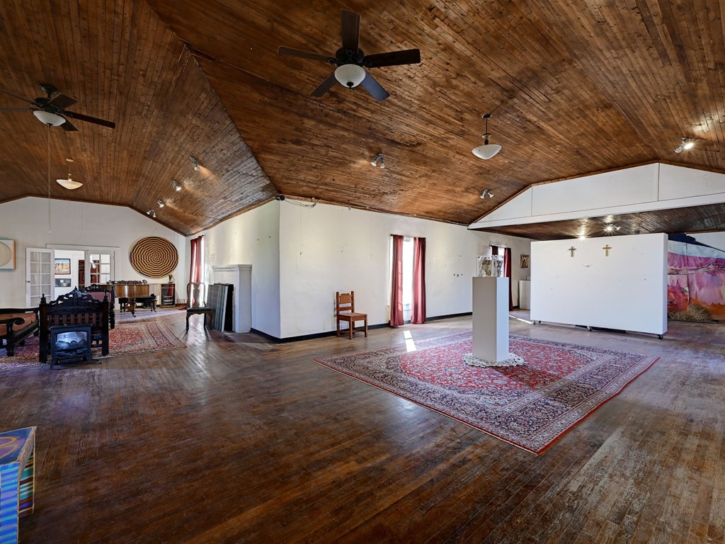 705 W Bonnie St, Marfa, Texas image 42