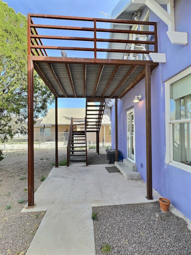 803 N Gonzales St, Marfa, Texas image 13