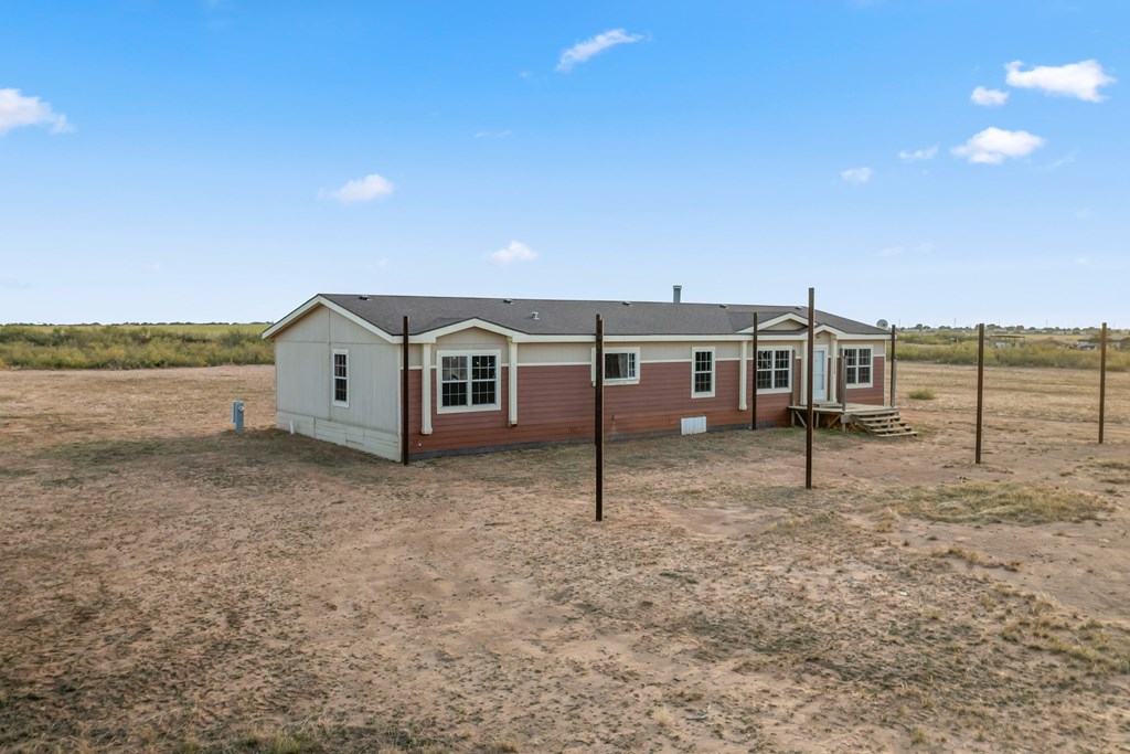 12508 E County Rd 89, Midland, Texas image 2