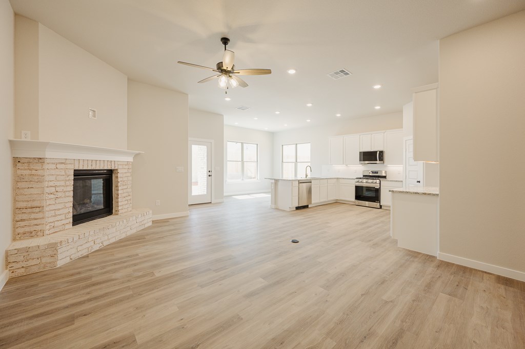 408 Farmstead Lane, Odessa, Texas image 3