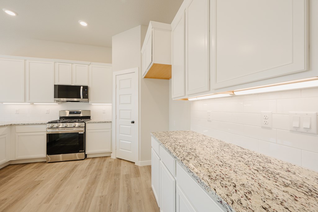 408 Farmstead Lane, Odessa, Texas image 8