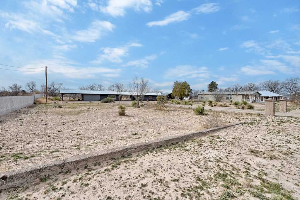 1011 W Washington St, Marfa, Texas image 6