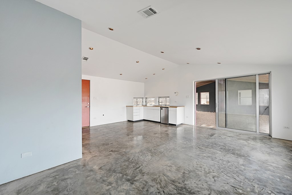 1011 W Washington St, Marfa, Texas image 39