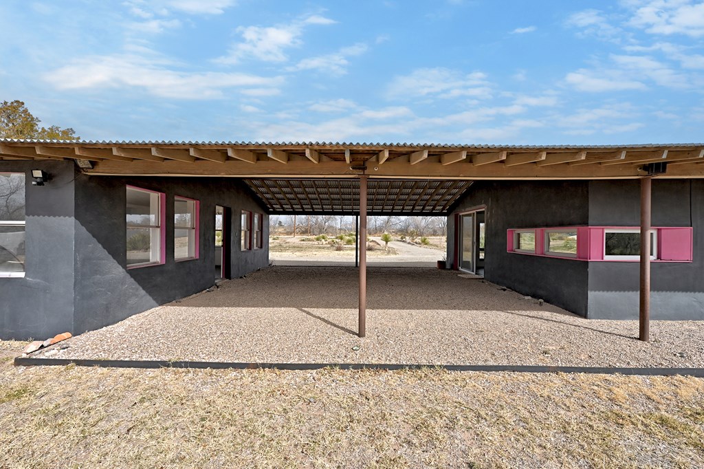 1011 W Washington St, Marfa, Texas image 9