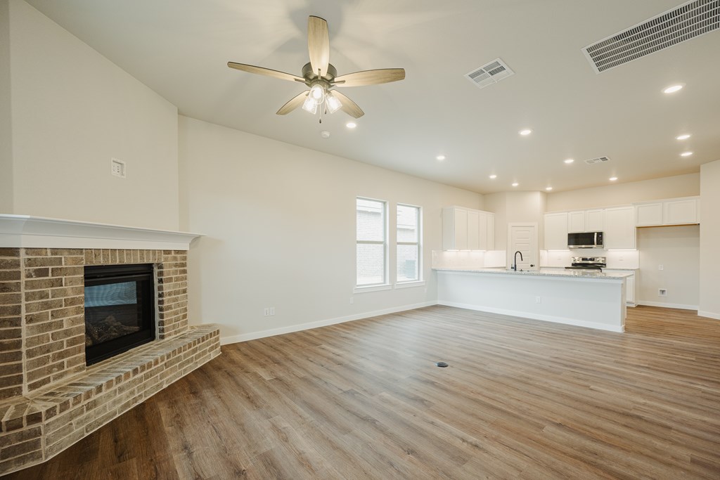 406 Farmstead Lane, Odessa, Texas image 3