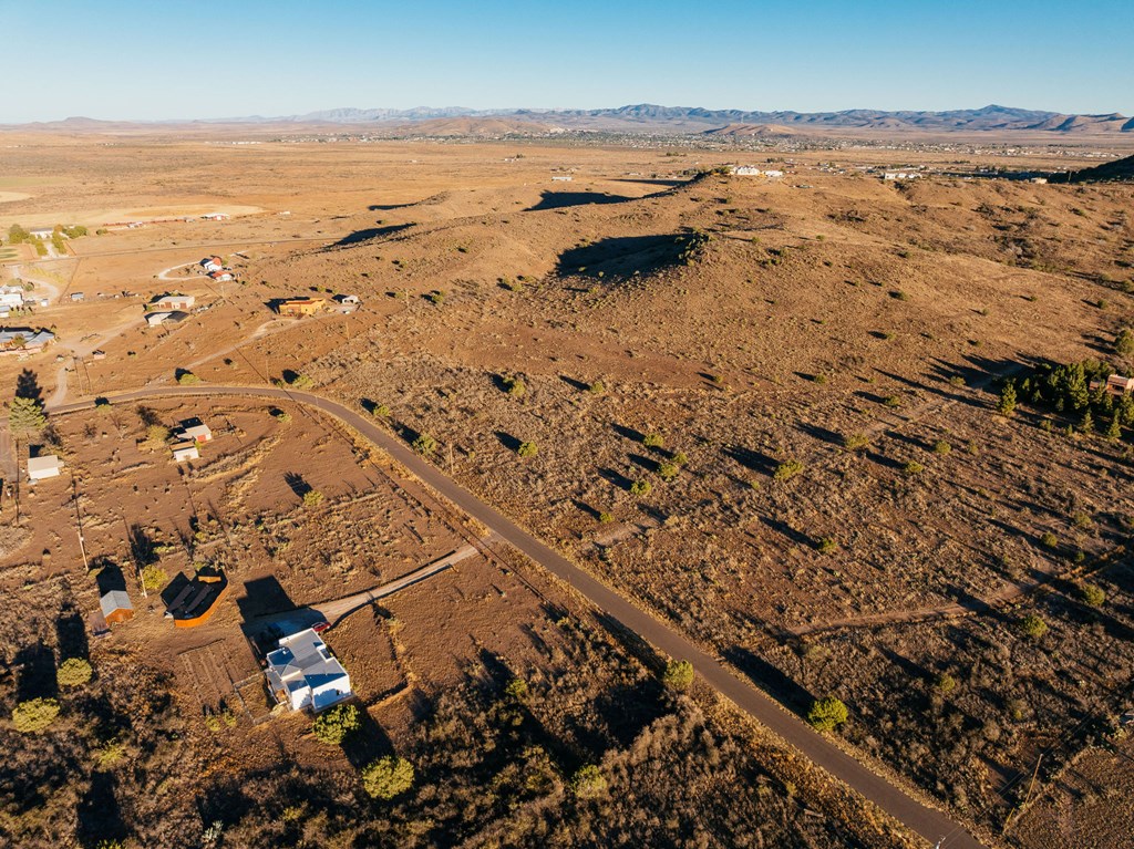000 Wagon Rd, Alpine, Texas image 12