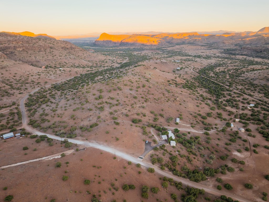 000 Wagon Rd, Alpine, Texas image 42