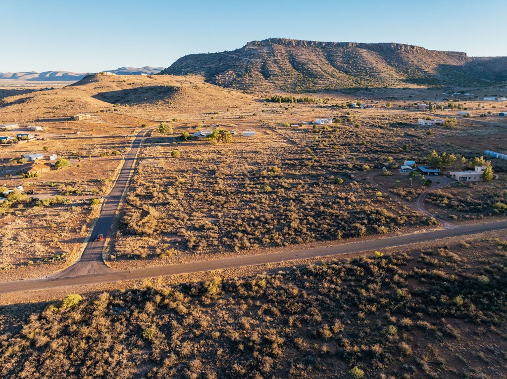 000 Wagon Rd, Alpine, Texas image 14
