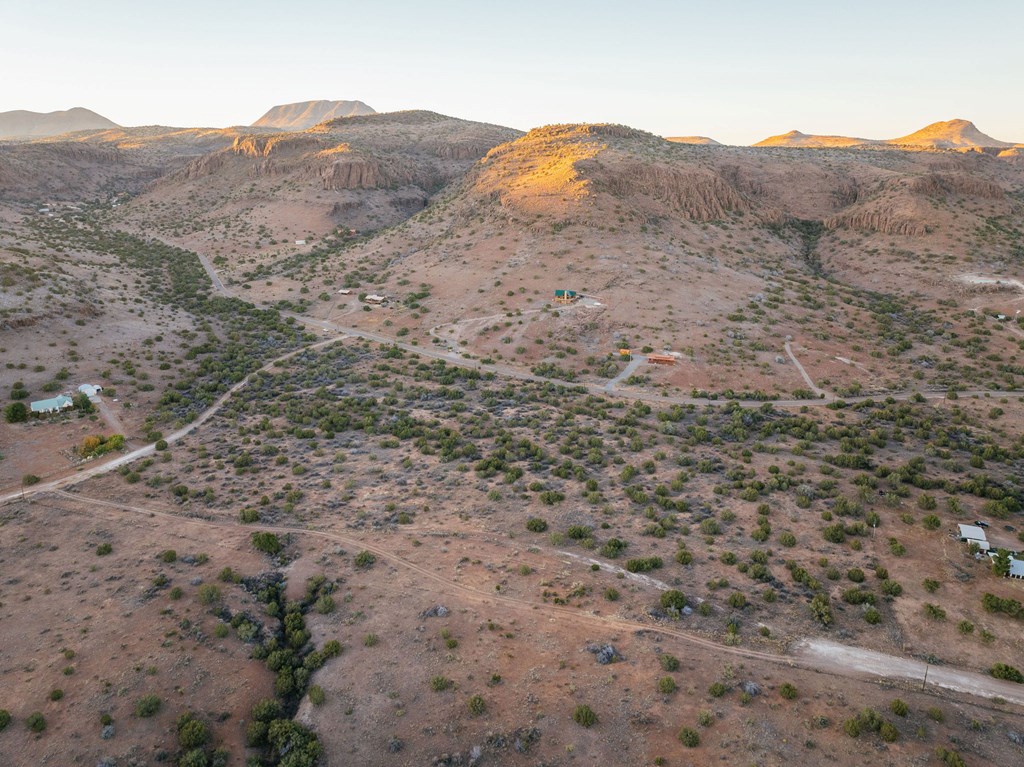 000 Wagon Rd, Alpine, Texas image 29