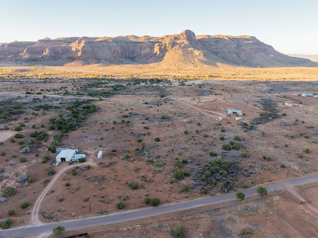 000 Wagon Rd, Alpine, Texas image 21
