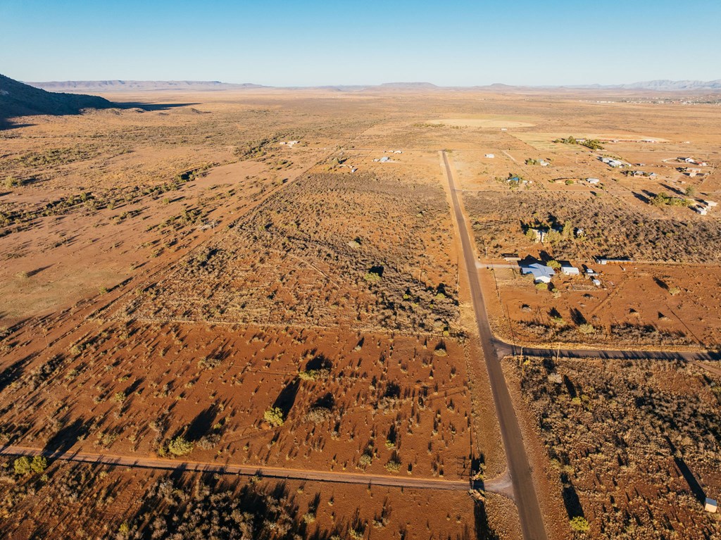 000 Wagon Rd, Alpine, Texas image 10