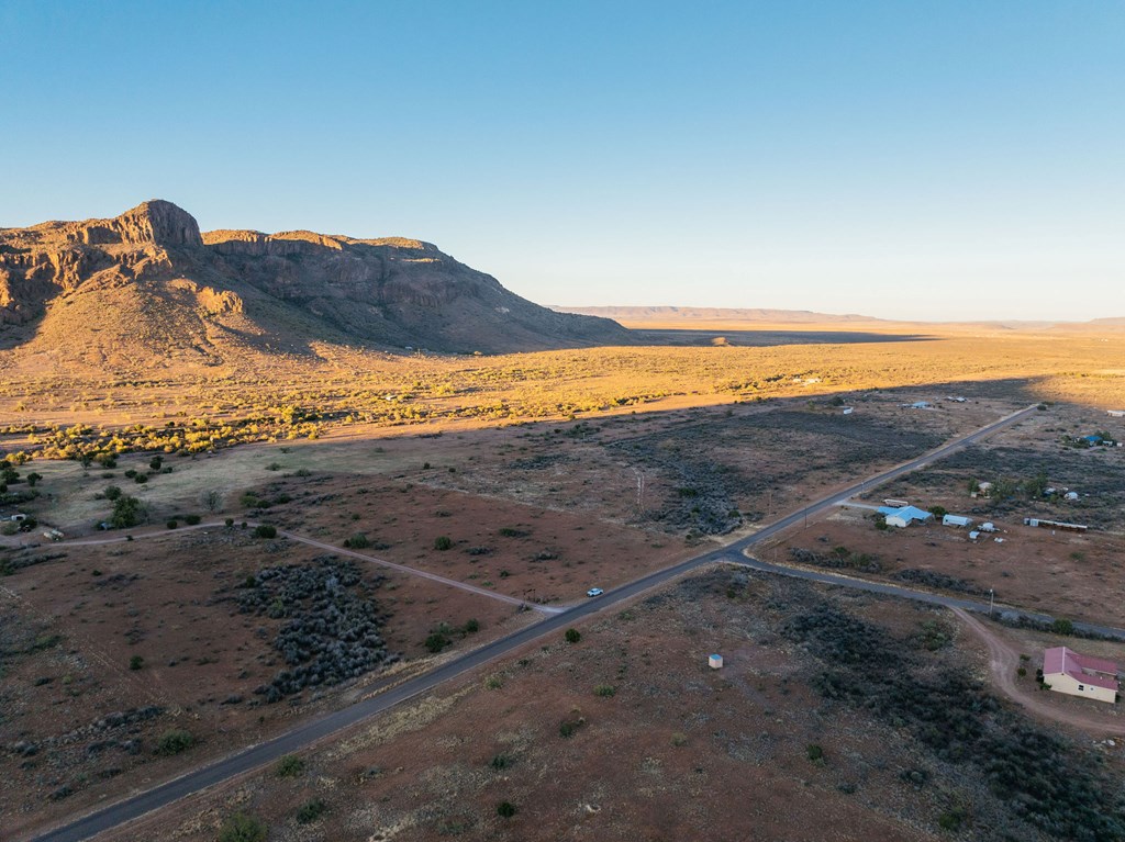 000 Wagon Rd, Alpine, Texas image 22