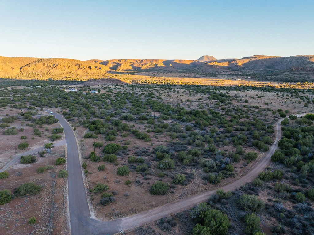 000 Wagon Rd, Alpine, Texas image 23
