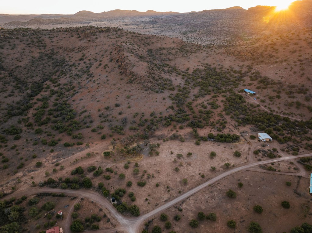 000 Wagon Rd, Alpine, Texas image 39
