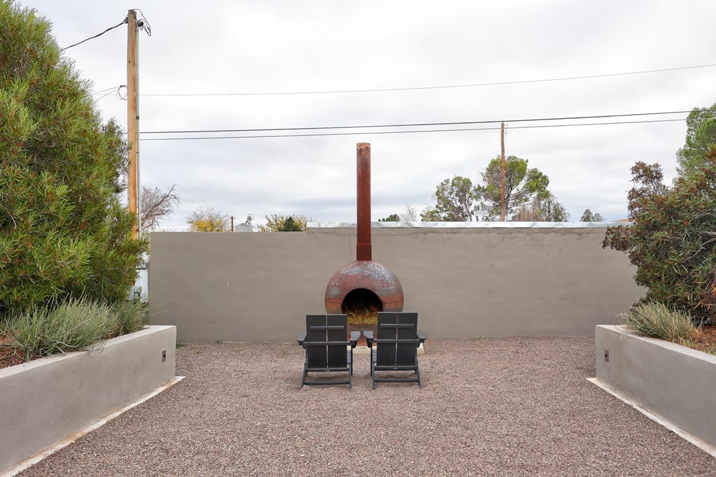 415 W Lincoln St, Marfa, Texas image 44