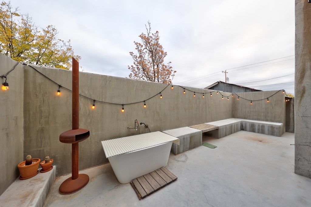 415 W Lincoln St, Marfa, Texas image 33