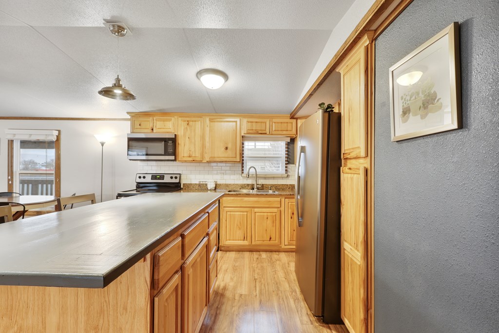 208 S Berkley, Alpine, Texas image 11