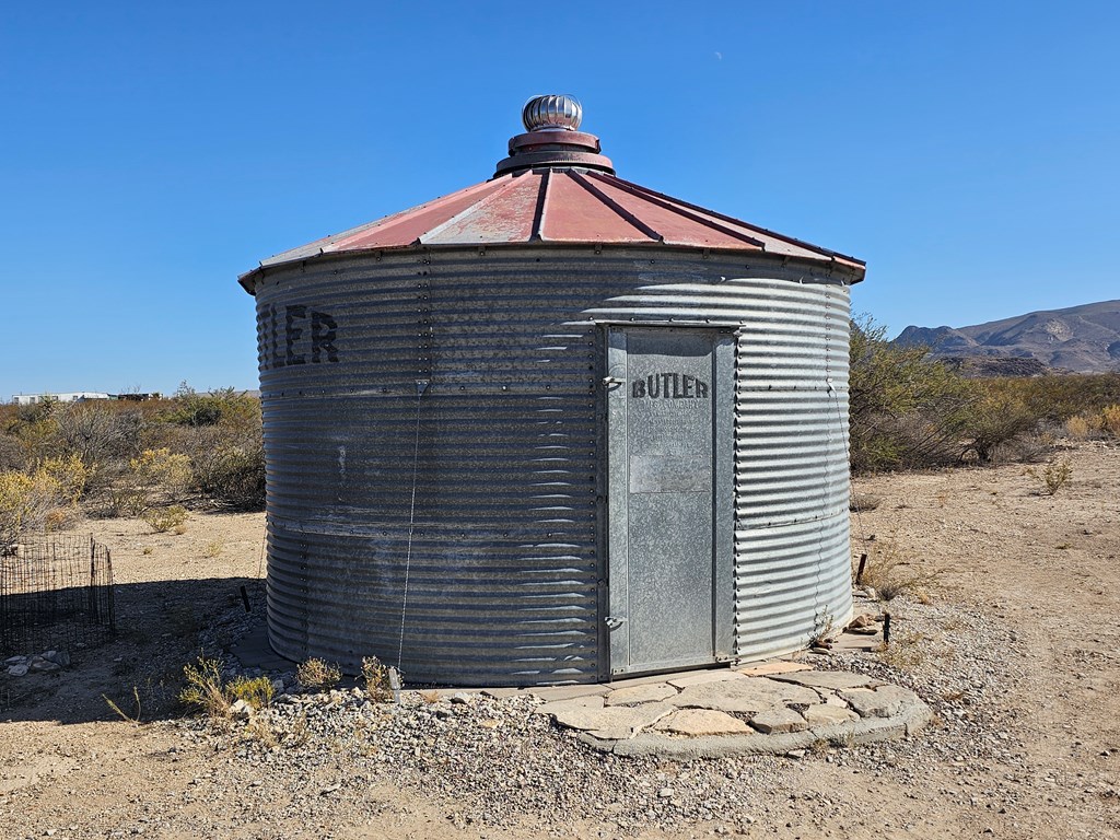 810 Abandon Ave, Terlingua, Texas image 27