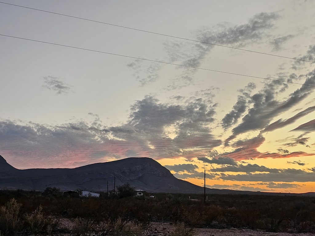 810 Abandon Ave, Terlingua, Texas image 2